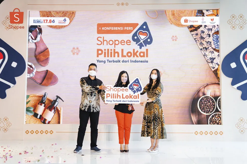 Flymaker Distro: Gaya Lokal, Harga Lokal di Jantung Cilacap